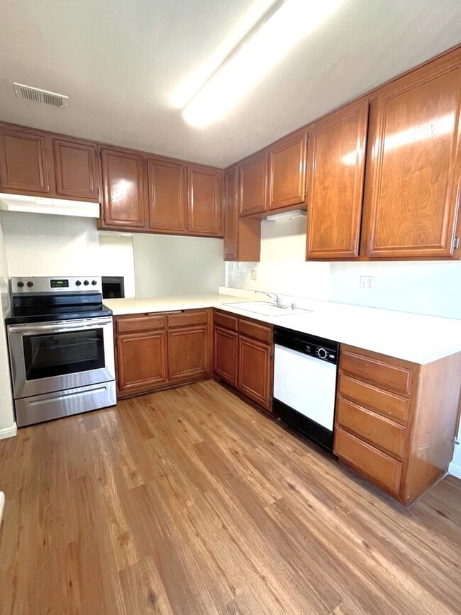 Building Photo - 9302 Woodruff Way