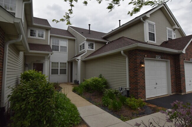 Building Photo - 2923 Kentshire Cir