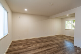 Santa Rosa Oaks - TWO MONTHS FREE RENT! photo'