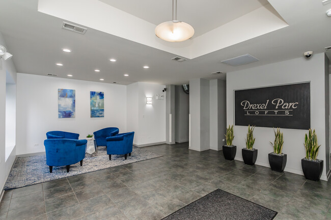 Foto del edificio - 4537 S Drexel Blvd