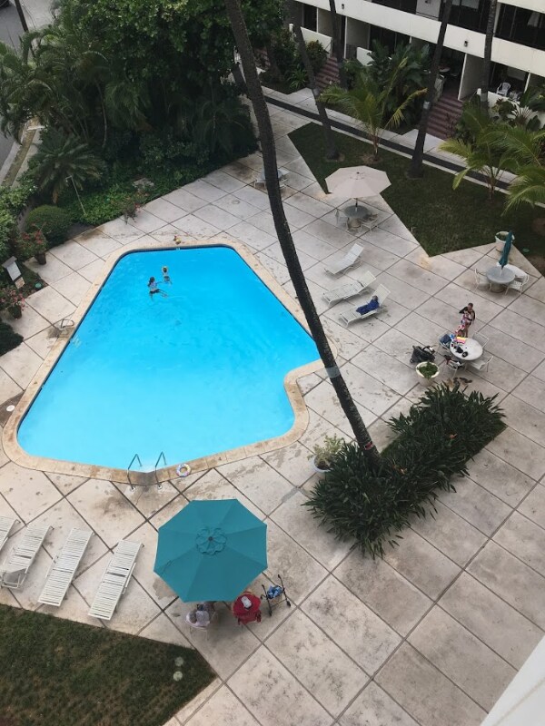 Foto del edificio - 425 Ena Rd