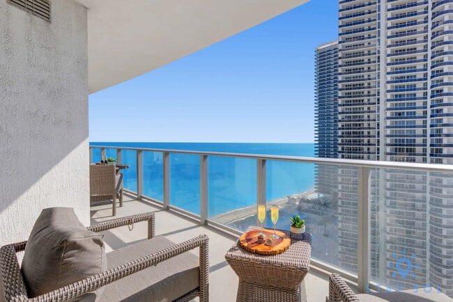 Building Photo - 4111 S Ocean Dr