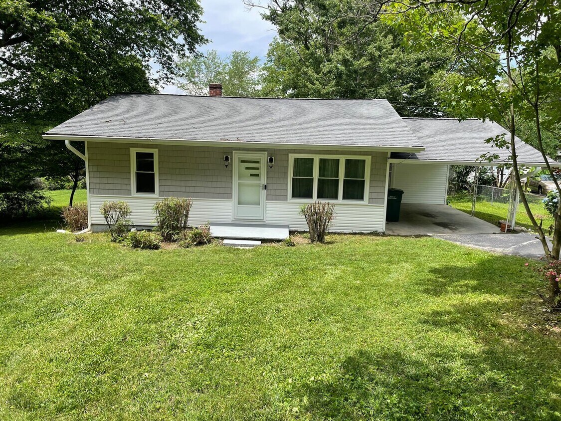 Foto principal - 3216 Jarnigan St