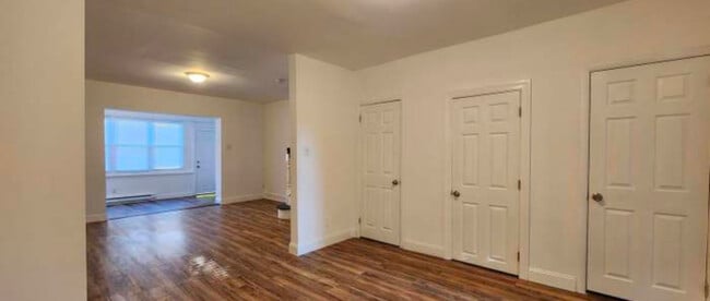 Building Photo - 2624 S Berbro St