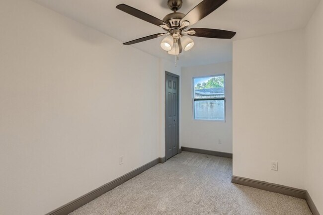 Building Photo - 4300 17th St N