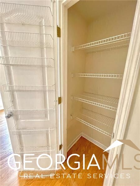 Foto del edificio - 1135 Village Ct SE