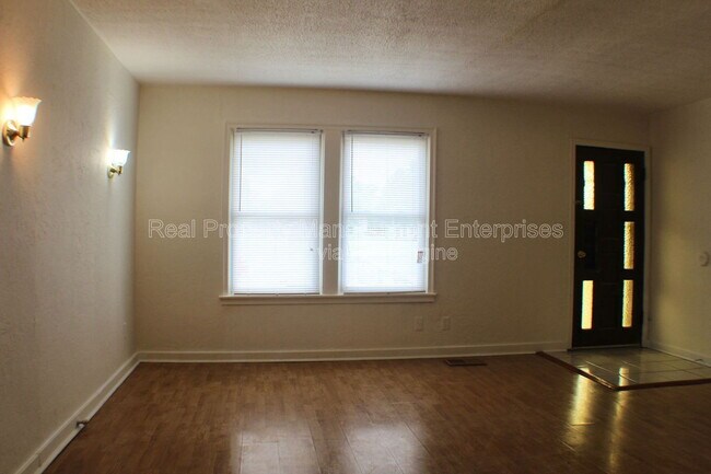 Foto del edificio - 1129 SW 35th St