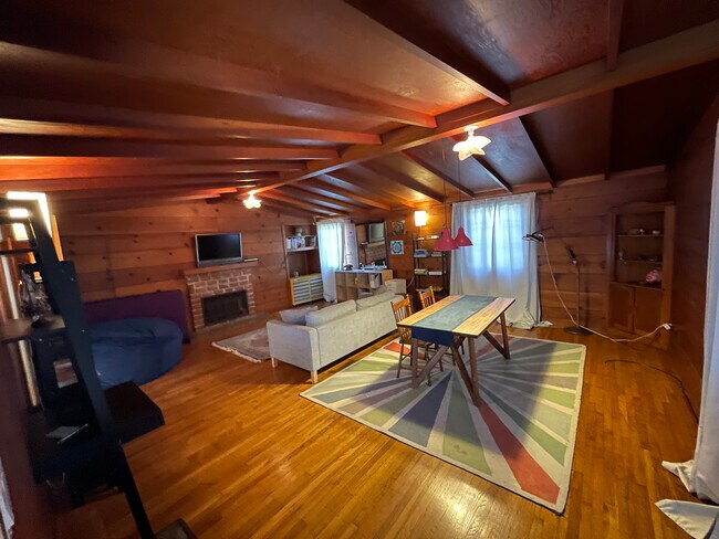 Building Photo - 2085 Ulloa St