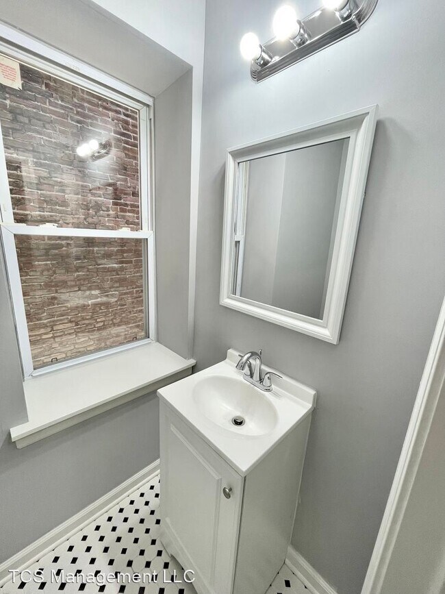 Building Photo - 4 br, 1.5 bath House - 4930 Brown Street (V)