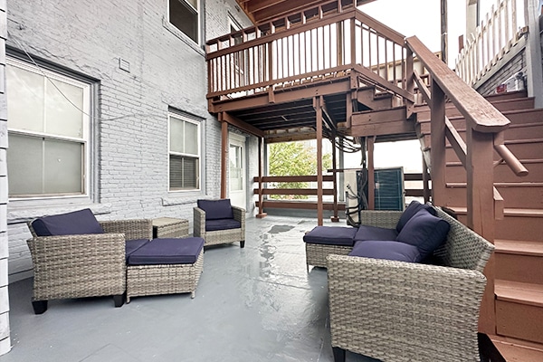 Primary Photo - 279 Cabot St