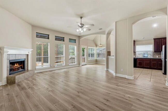 Foto del edificio - 7436 Bonniebrook Dr