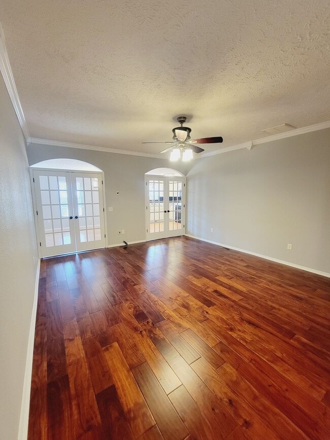 Building Photo - Bent Tree Subdivision - 4 BR - 2 Living Areas - 3 Car