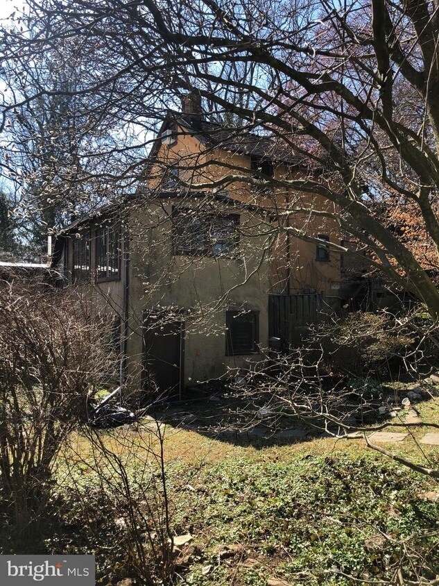 Primary Photo - 26 Vernon Ln