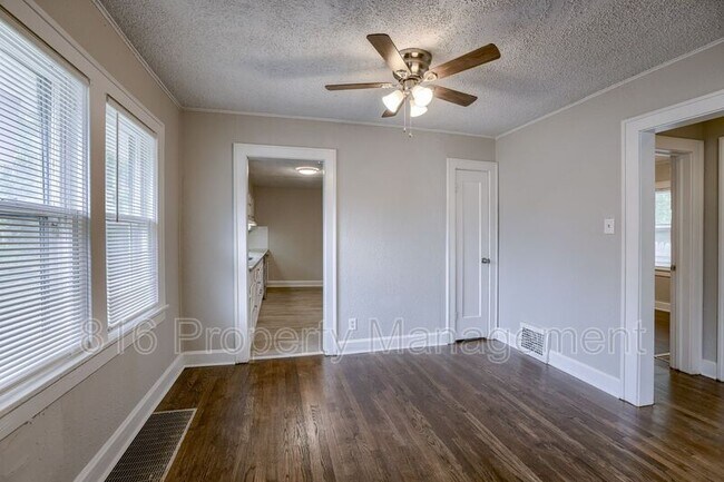 Foto del edificio - 3914 Jackson Ave