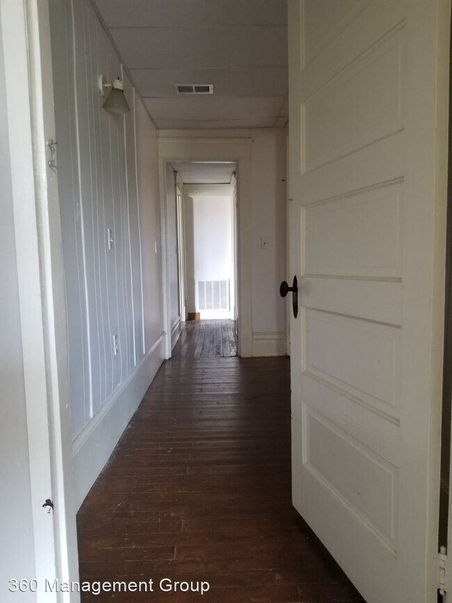 Building Photo - 5 br, 2 bath House - 148 W. Lexington Ave