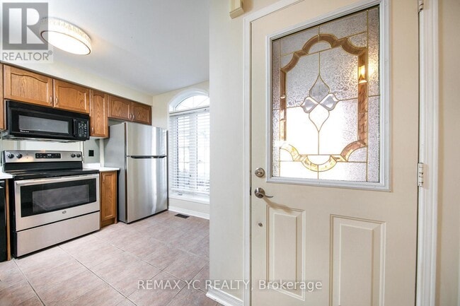 Building Photo - 110 Dolce Crescent