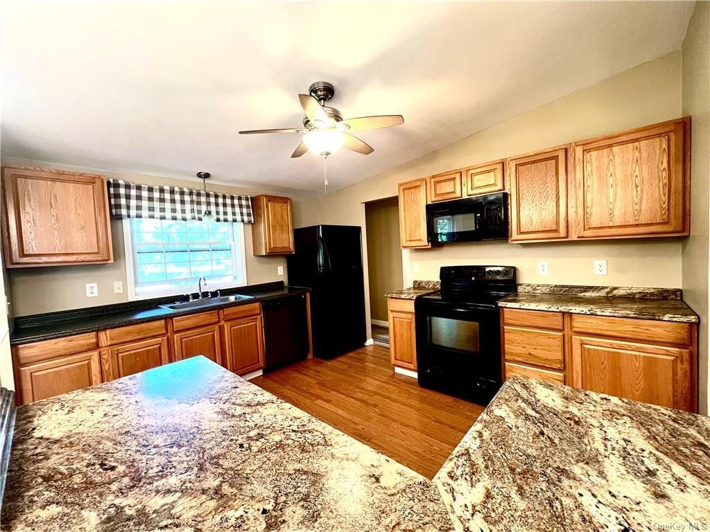 4 Laviclin Ln, Cuddebackville, NY 12729 House Rental in