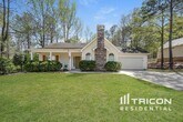 Foto principal - 227 Piedmont Dr