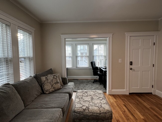 Foto del edificio - 70 Cottage Park Rd