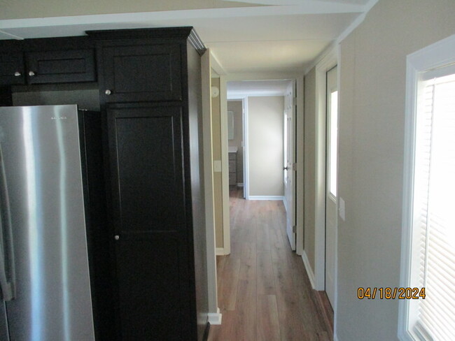 Foto del edificio - 24671 Ridgecrest Rd