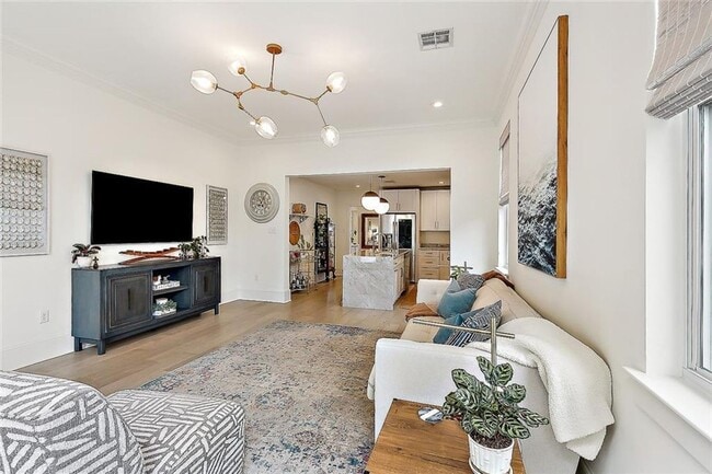 Foto del edificio - Gorgeous 3BD/2.5BA with Huge Backyard and Off Street Parking
