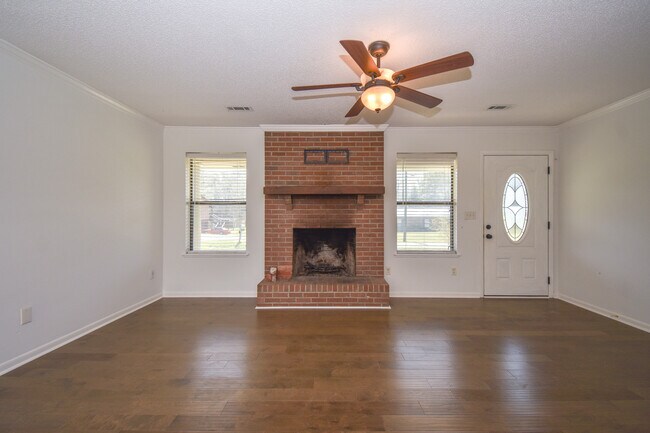 Living Room/Fireplace - 1887 Holman St
