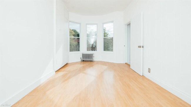 Building Photo - 383 Rutland Rd