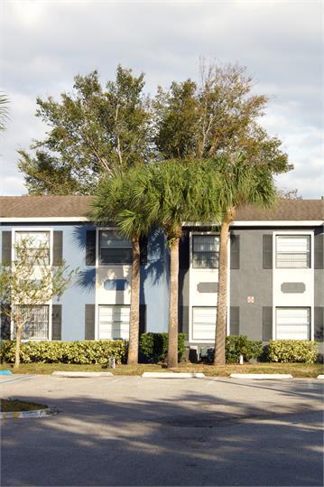 Building Photo - 2557 N Alafaya Trail