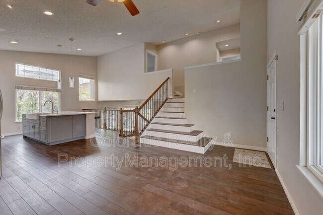 Building Photo - 8710 Starwood Ln
