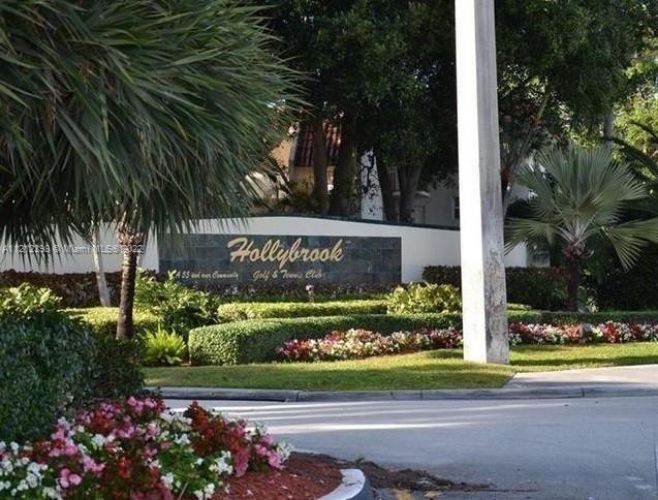 8940 S Hollybrook Blvd Unit 307, Pembroke Pines, FL 33025 Condo for