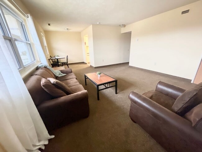 Interior Photo - Bayit Edinboro