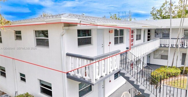 Building Photo - 2458 Polk St
