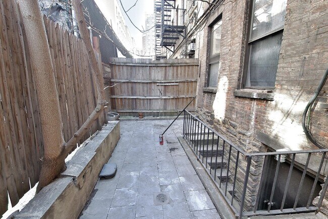 Building Photo - 219 E 28th St