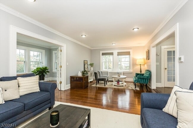 Foto del edificio - 169 Heywood Ave