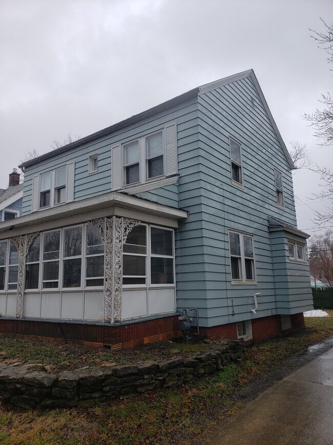 Foto del edificio - 1819 Alvin St