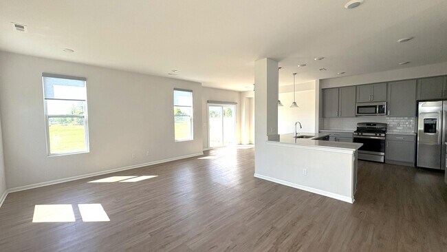 Foto del edificio - 1206 Salt Springs Dr