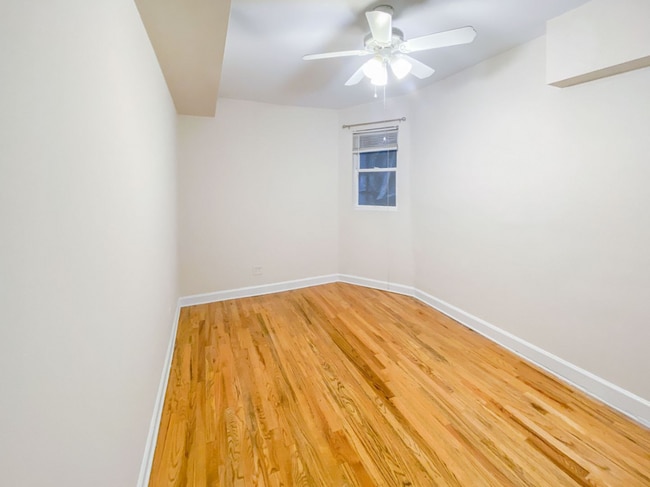 Building Photo - 1208 W Wrightwood Ave