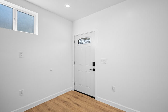 Building Photo - 14302 Van Nuys Blvd