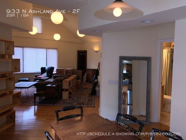 Building Photo - 933 N Ashland Ave
