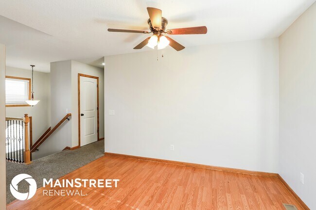 Foto del edificio - 503 Lake Meadows Dr