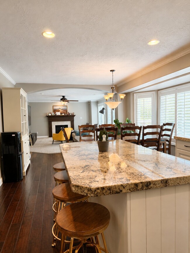 Building Photo - 7136 Ponderosa Dr