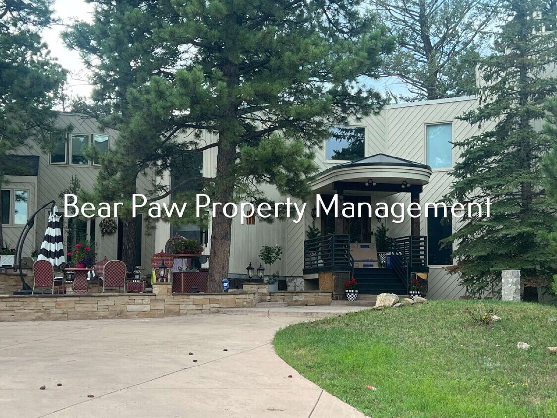 Unique Home In Genesee!! - Unique Home In Genesee!!