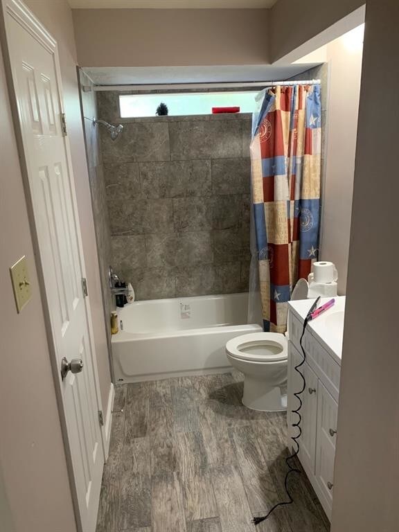 Building Photo - 5226 Shady Gardens Dr