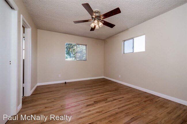 Foto del edificio - 3 br, 2 bath House - 144 E Naples Street