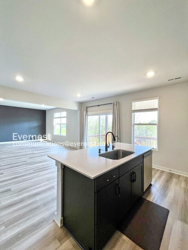 Foto del edificio - 506 Lyness Dr