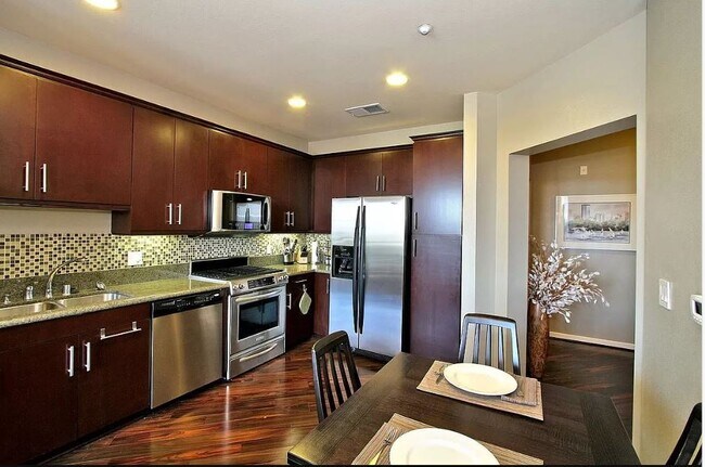 Foto del edificio - 3687 4th Ave