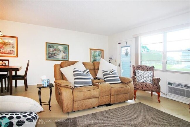 Foto del edificio - 27 Newport Ct