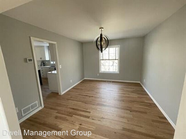 Building Photo - 5 br, 4 bath House - 2426 Wilshire Lane No...