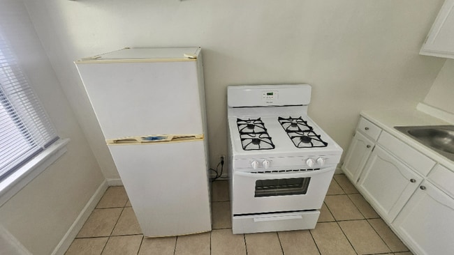 Building Photo - 727 S Coronado St