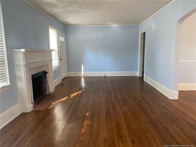 Foto del edificio - 447 Rollingwood Cir